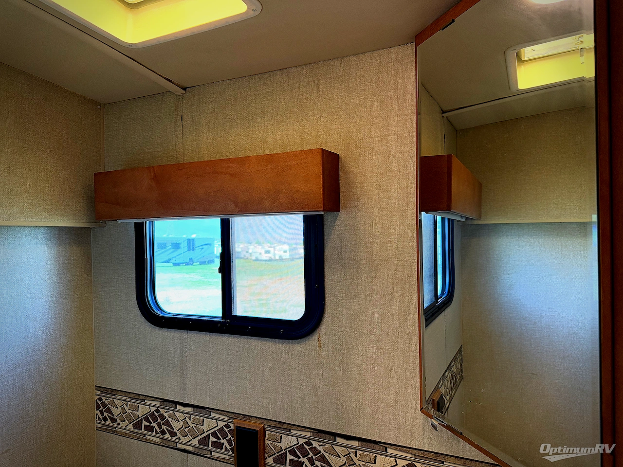 2017 Itasca Sunstar LX 35F Photo 12