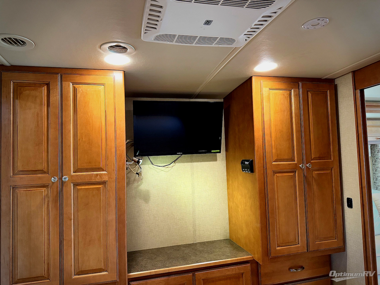 2017 Itasca Sunstar LX 35F Photo 14