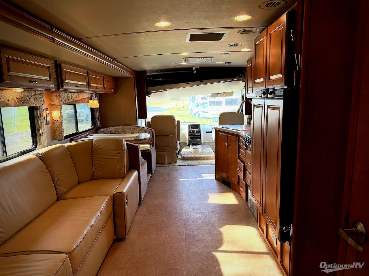 2017 Itasca Sunstar LX 35F Photo 19