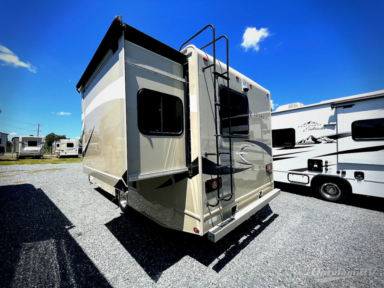 2018 Thor Chateau 26B Photo 2