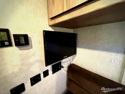 2018 Forest River Forester TS 2371 RV Photo 4