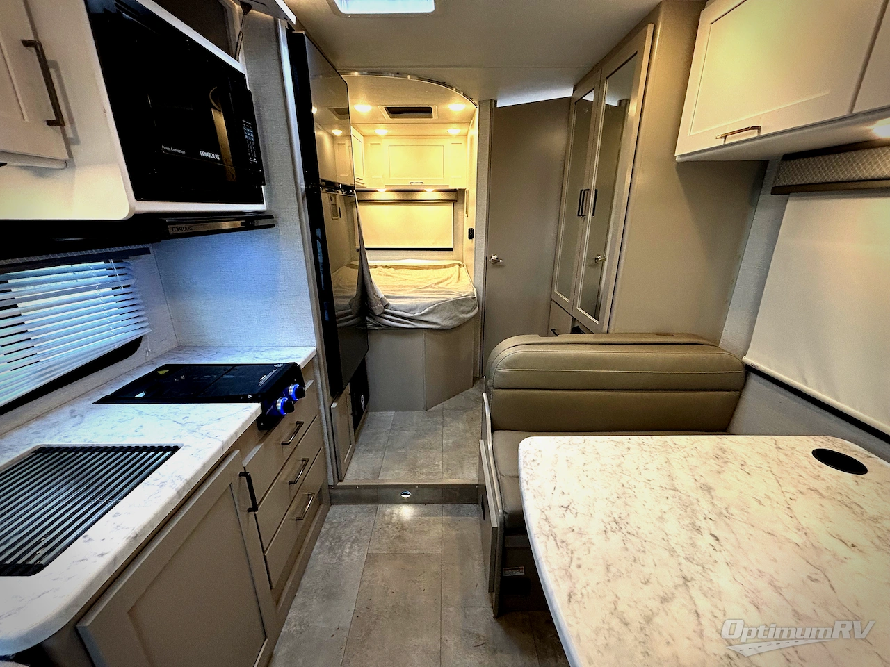 2026 Four Winds Chateau 21Z Photo 4