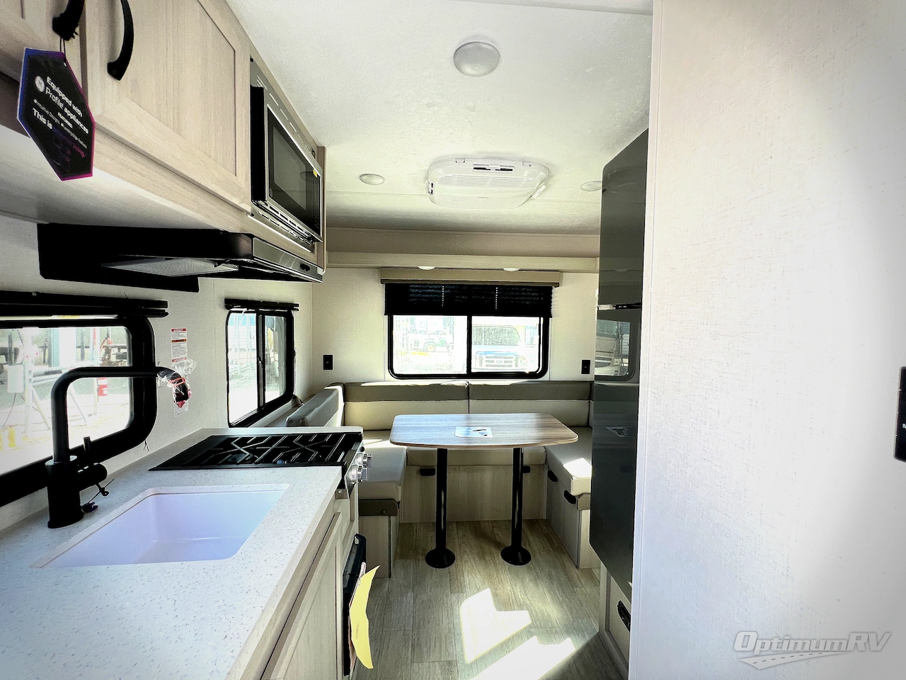 2027 Coachmen Catalina Summit Series 7 154RDX Photo 4