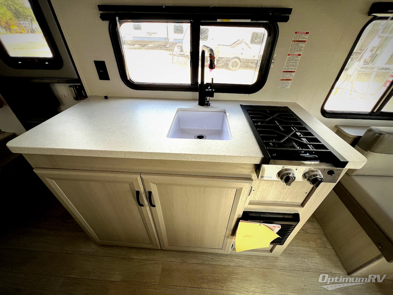 2027 Coachmen Catalina Summit Series 7 154RDX Photo 6