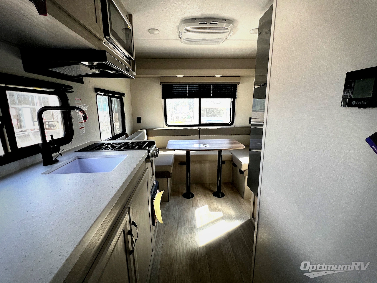 2027 Coachmen Catalina Summit Series 7 154RDX Photo 17