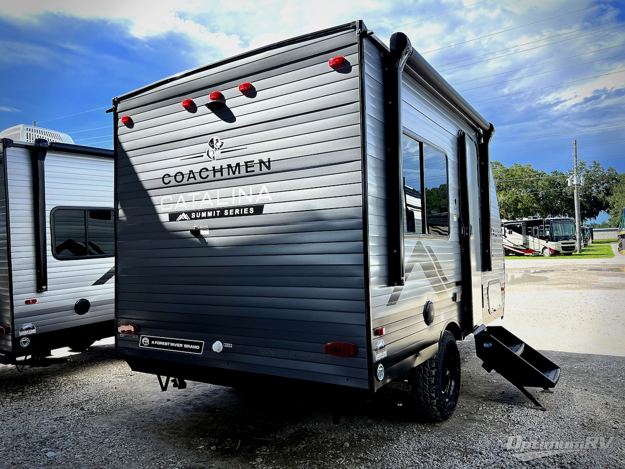 2027 Coachmen Catalina Summit Series 7 134RDX Photo 3