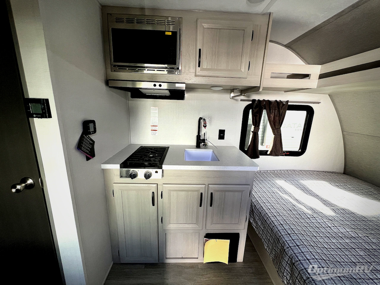 2027 Coachmen Catalina Summit Series 7 134RDX Photo 8