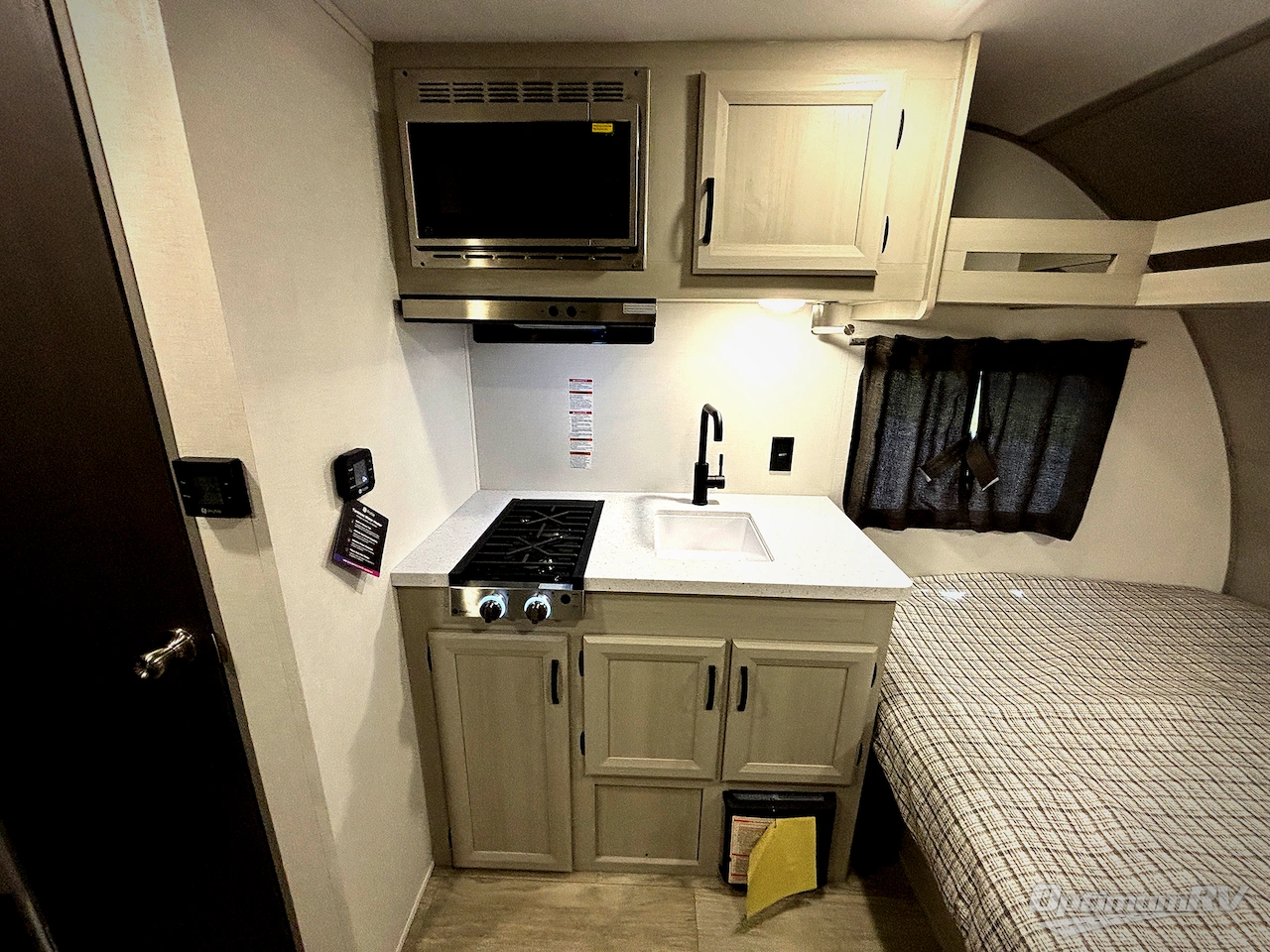 2027 Coachmen Catalina Summit Series 7 134RDX Photo 6