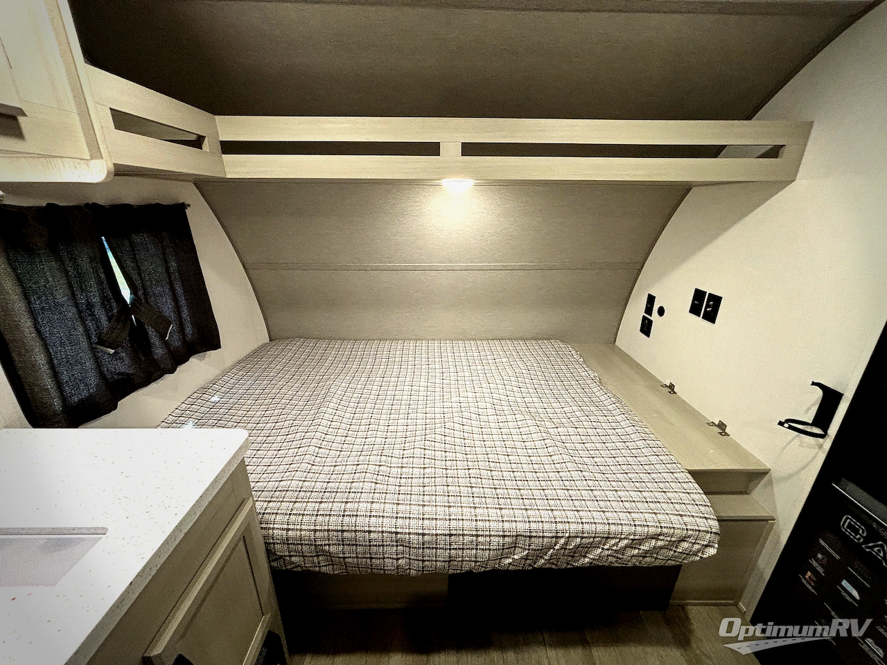 2027 Coachmen Catalina Summit Series 7 134RDX Photo 7