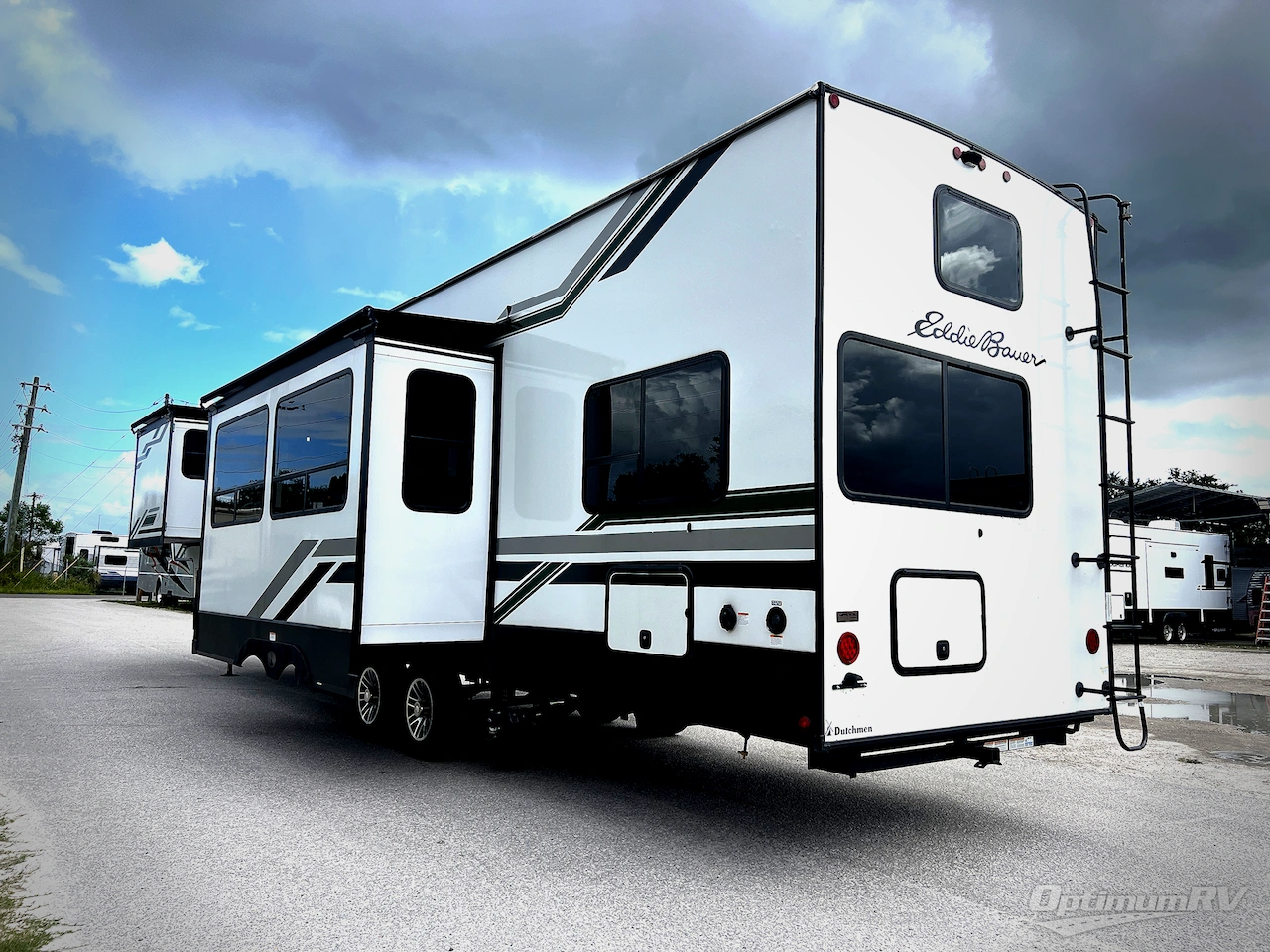 2024 Dutchmen Eddie Bauer 360LF Photo 2