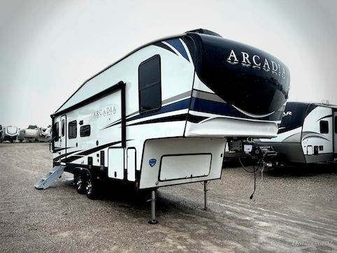 Used 2023 Keystone Arcadia Super Lite 293SLRD Featured Photo