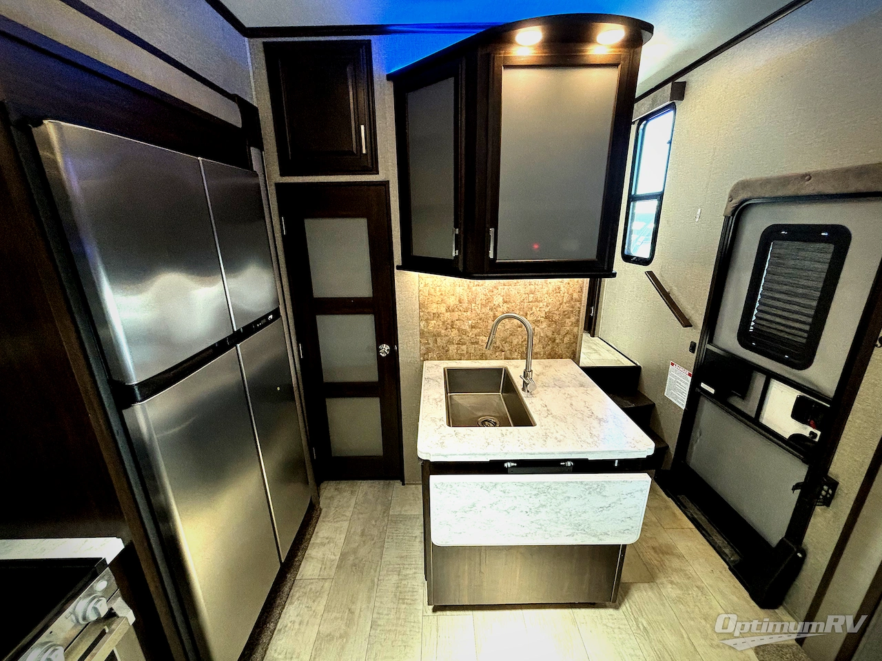2020 Grand Design Momentum M-Class 395M Photo 9
