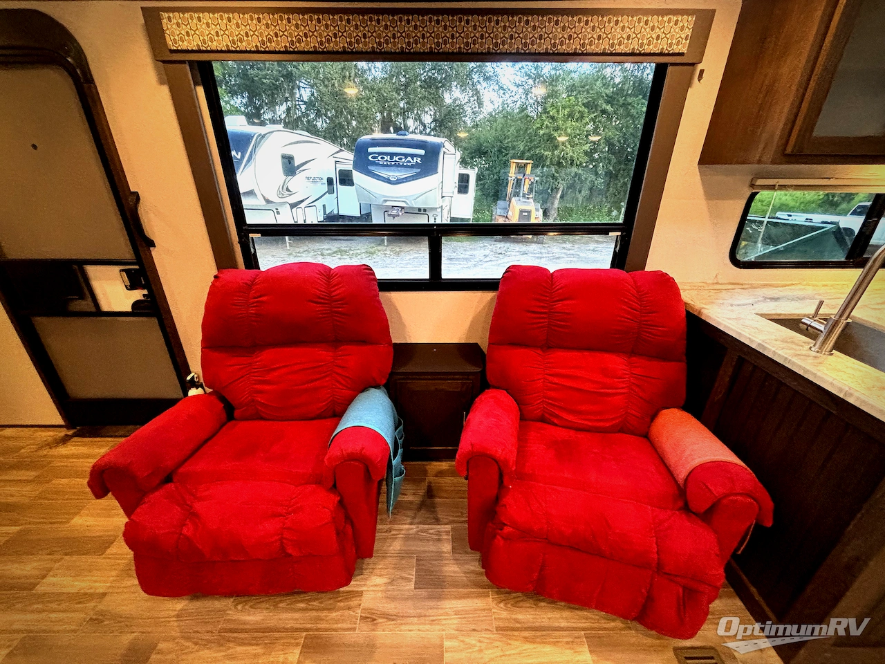 2019 Forest River Salem Hemisphere GLX 283RK Photo 16