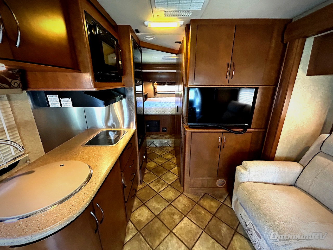 2014 Thor Siesta Sprinter 24SR Photo 4