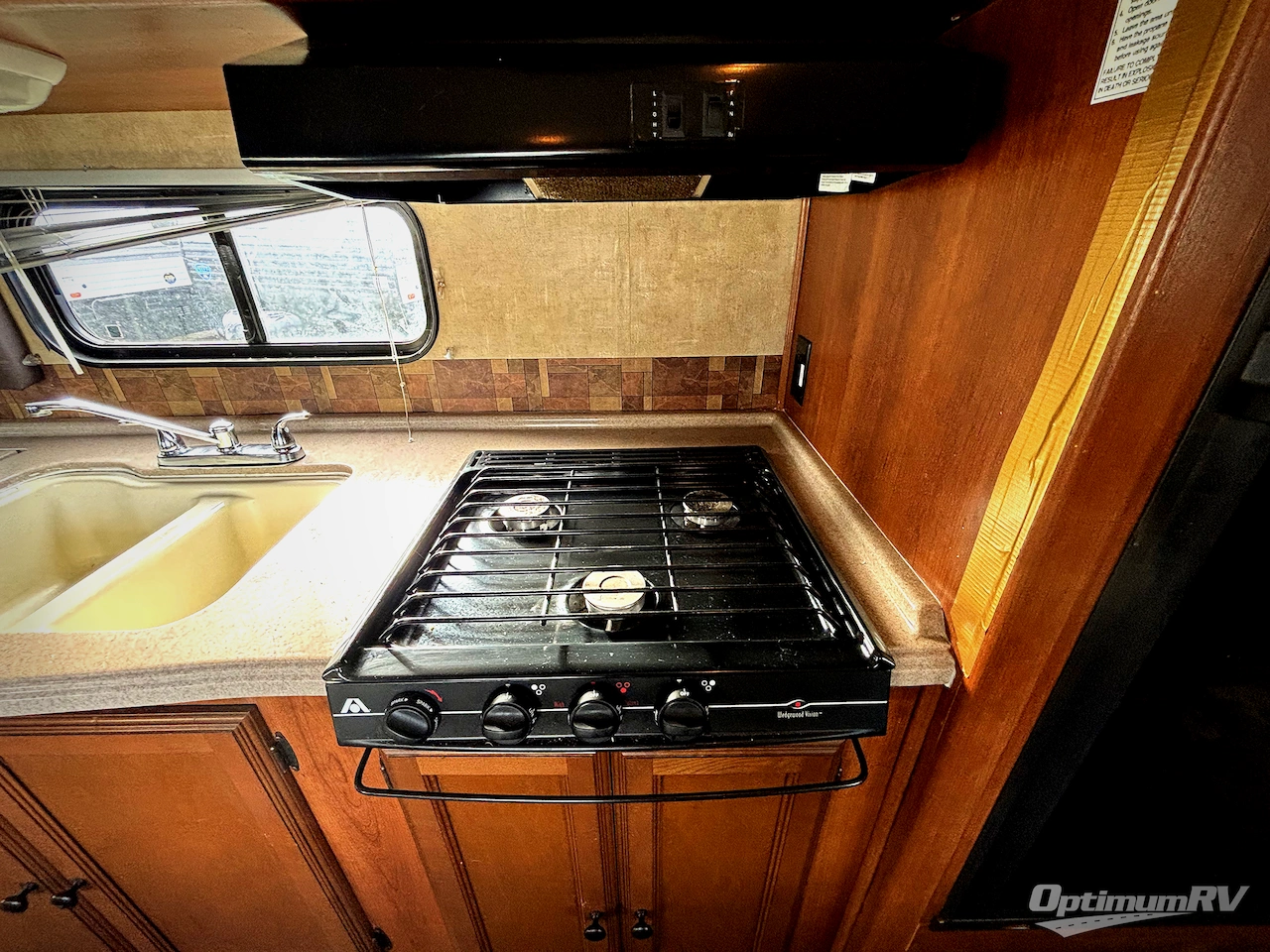 2014 Coachmen Leprechaun 319DS Ford 450 Photo 16