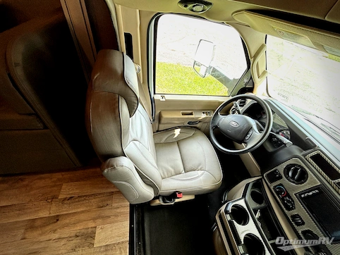 2020 Jayco Greyhawk 30X RV Photo 2