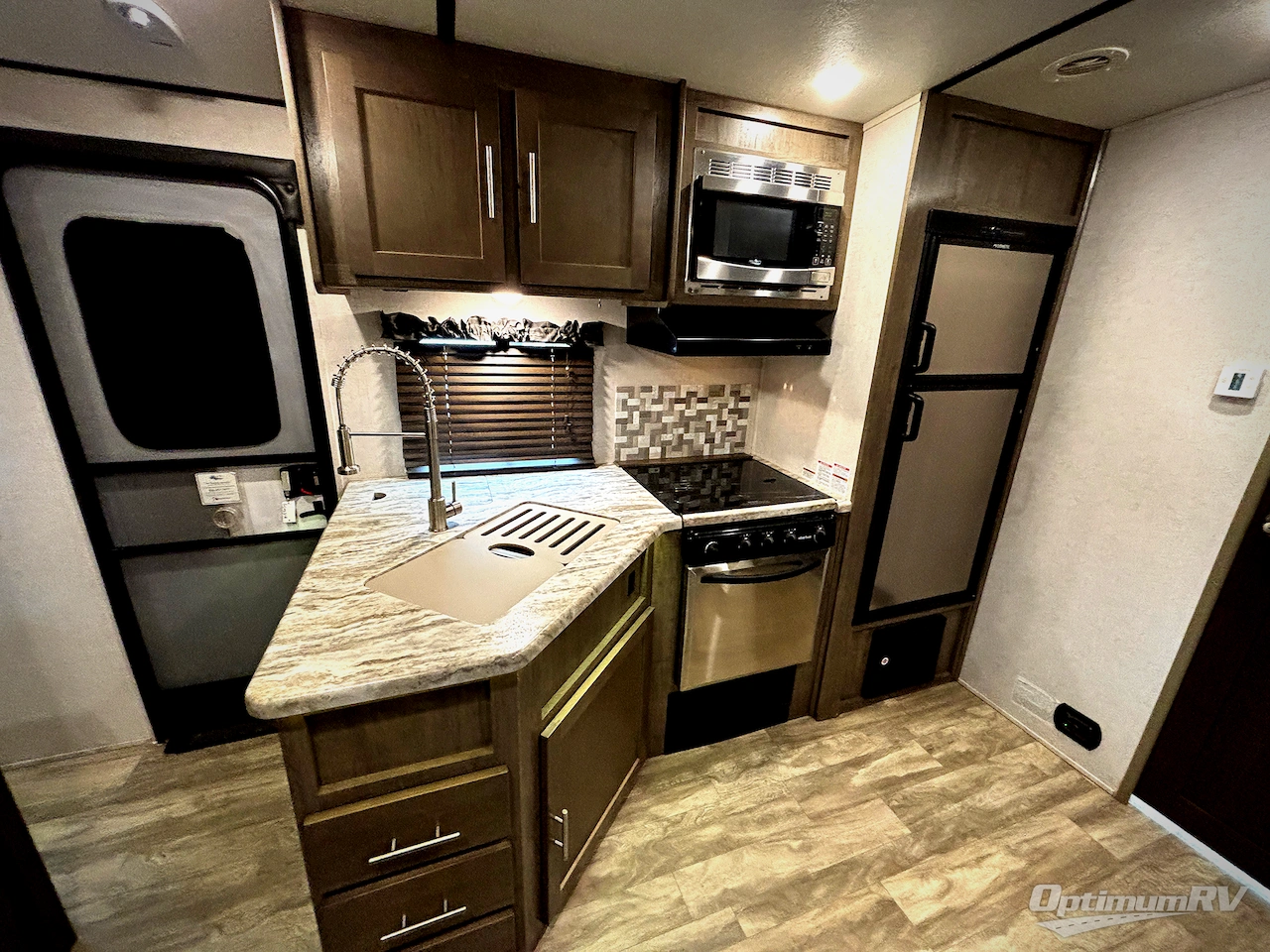2018 Forest River Surveyor 243RBS Photo 9