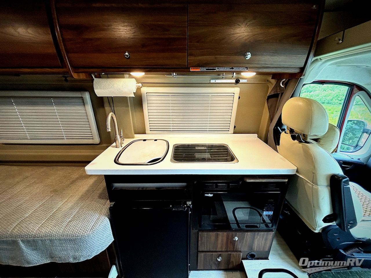 2021 Winnebago Travato 59KL Photo 5