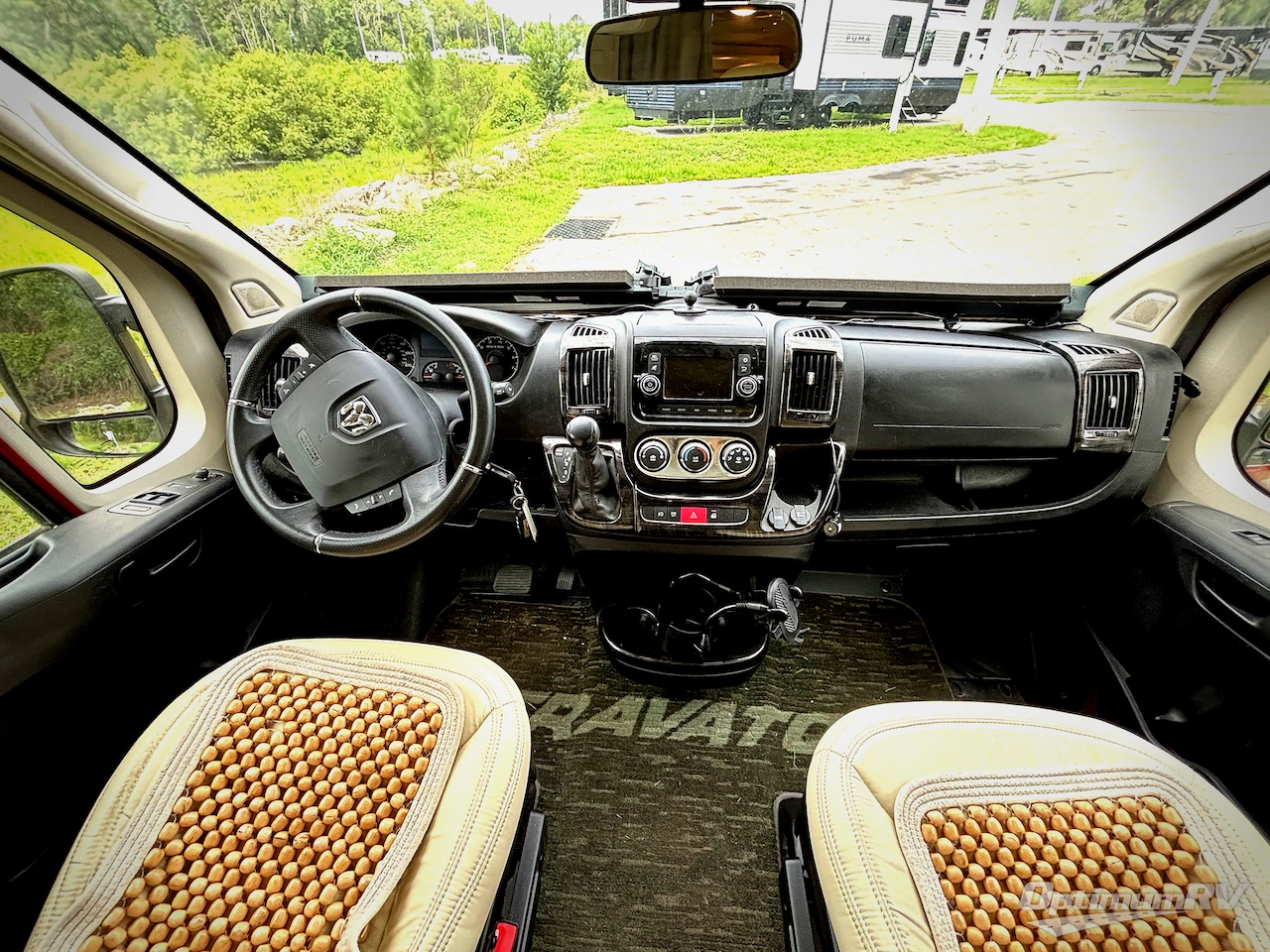 2021 Winnebago Travato 59KL Photo 7