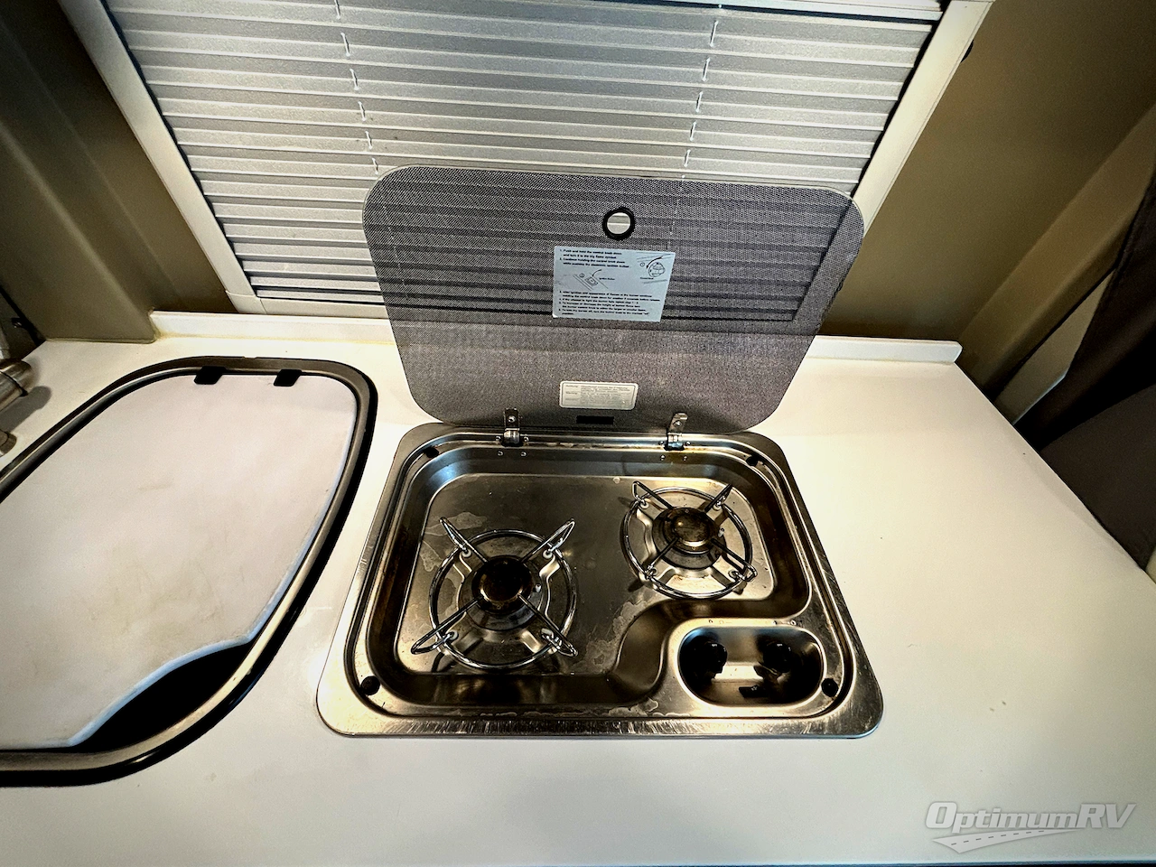 2021 Winnebago Travato 59KL Photo 11