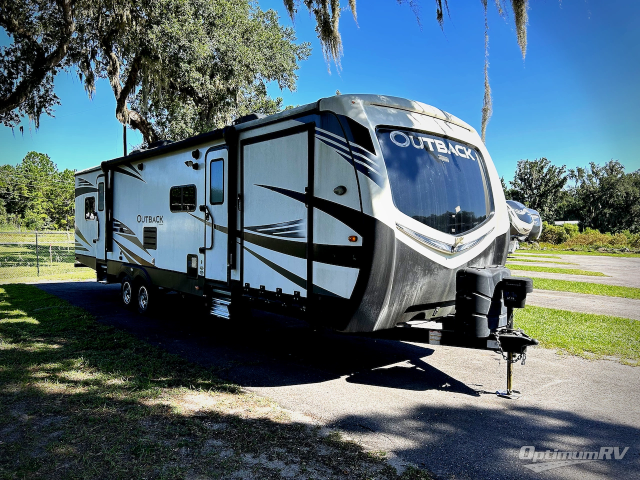 2019 Keystone Outback 324CG Photo 1