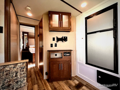 2019 Keystone Hideout 26RLS RV Photo 3