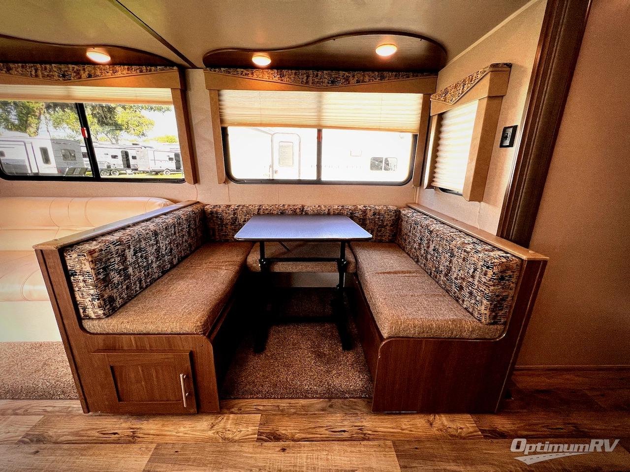 2019 Keystone Hideout 26RLS Photo 8