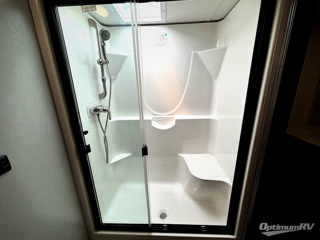 2021 Forest River Cardinal Luxury 390FBX Photo 21
