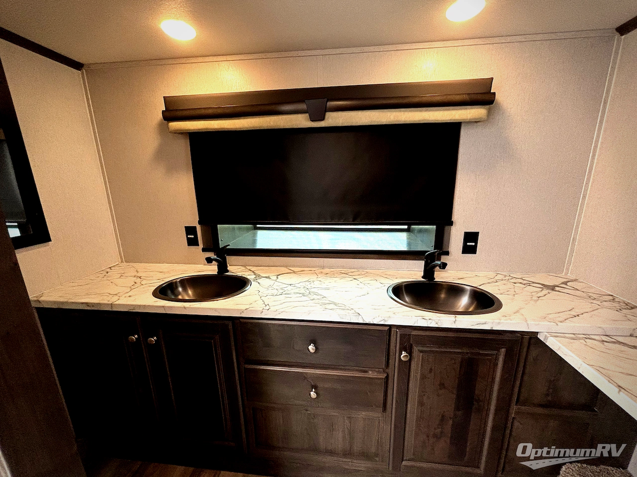 2021 Forest River Cardinal Luxury 390FBX Photo 22
