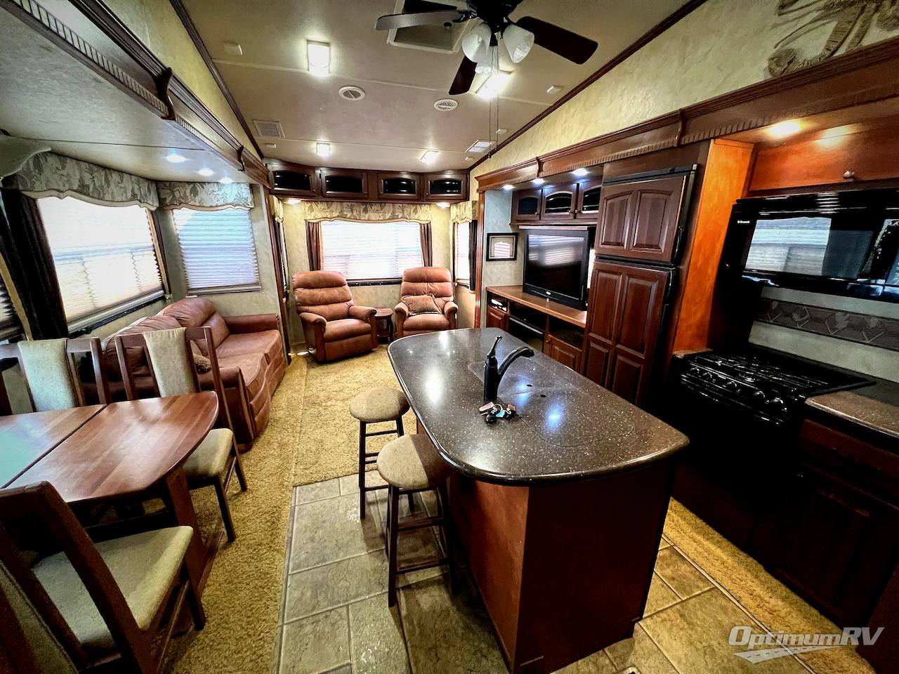2011 Forest River Cedar Creek 34RLSA Photo 5