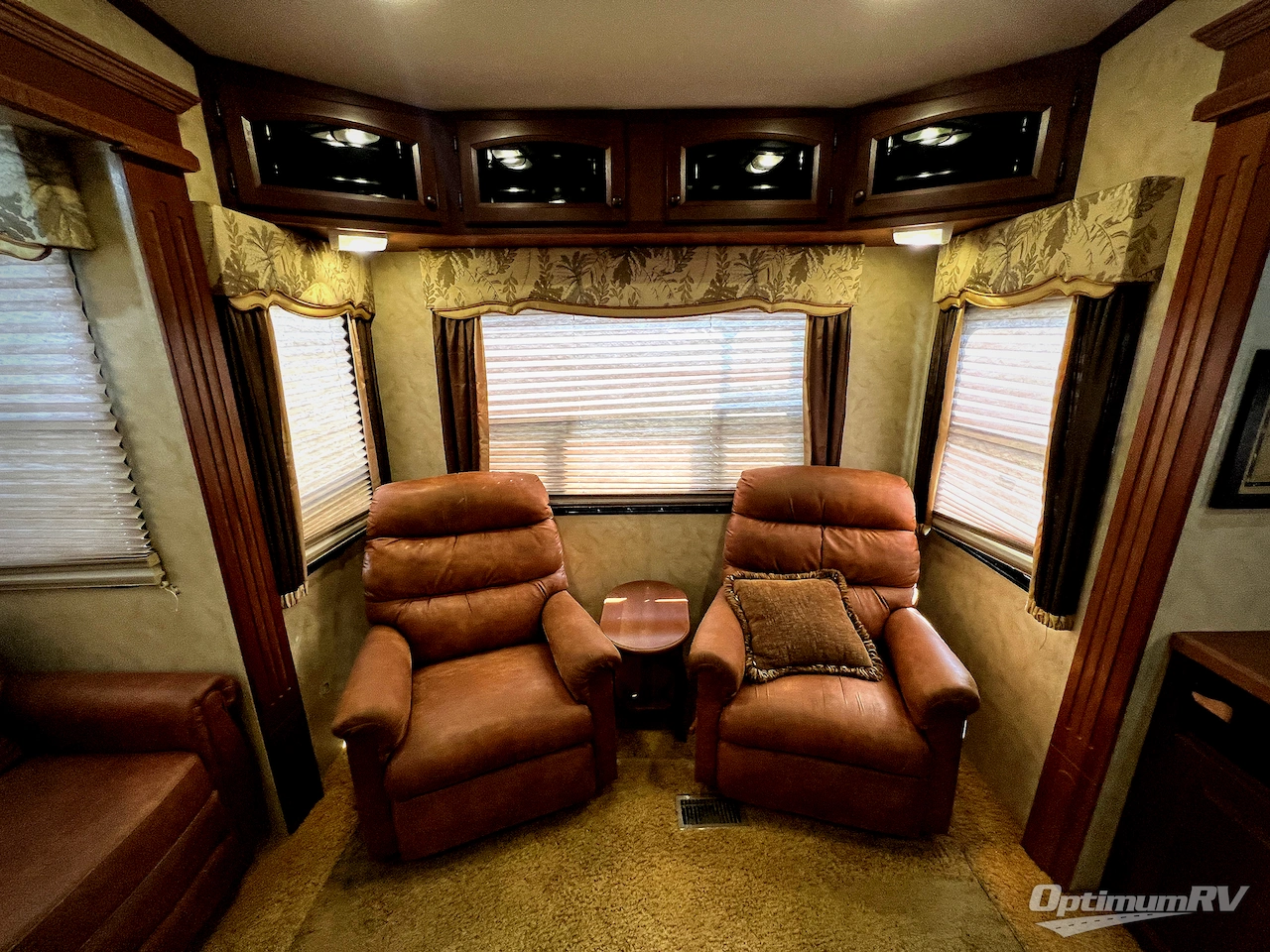 2011 Forest River Cedar Creek 34RLSA Photo 9
