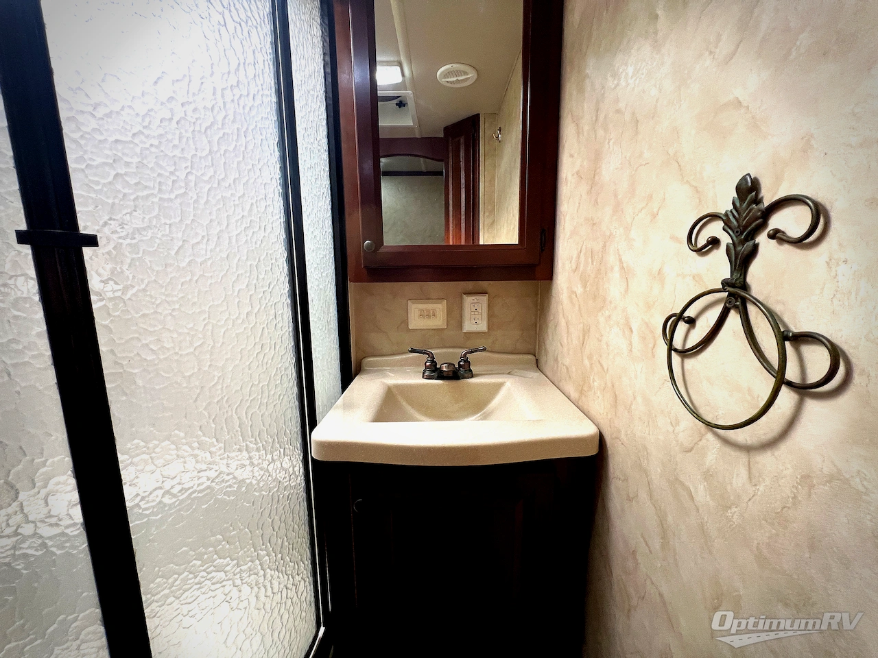 2011 Forest River Cedar Creek 34RLSA Photo 23