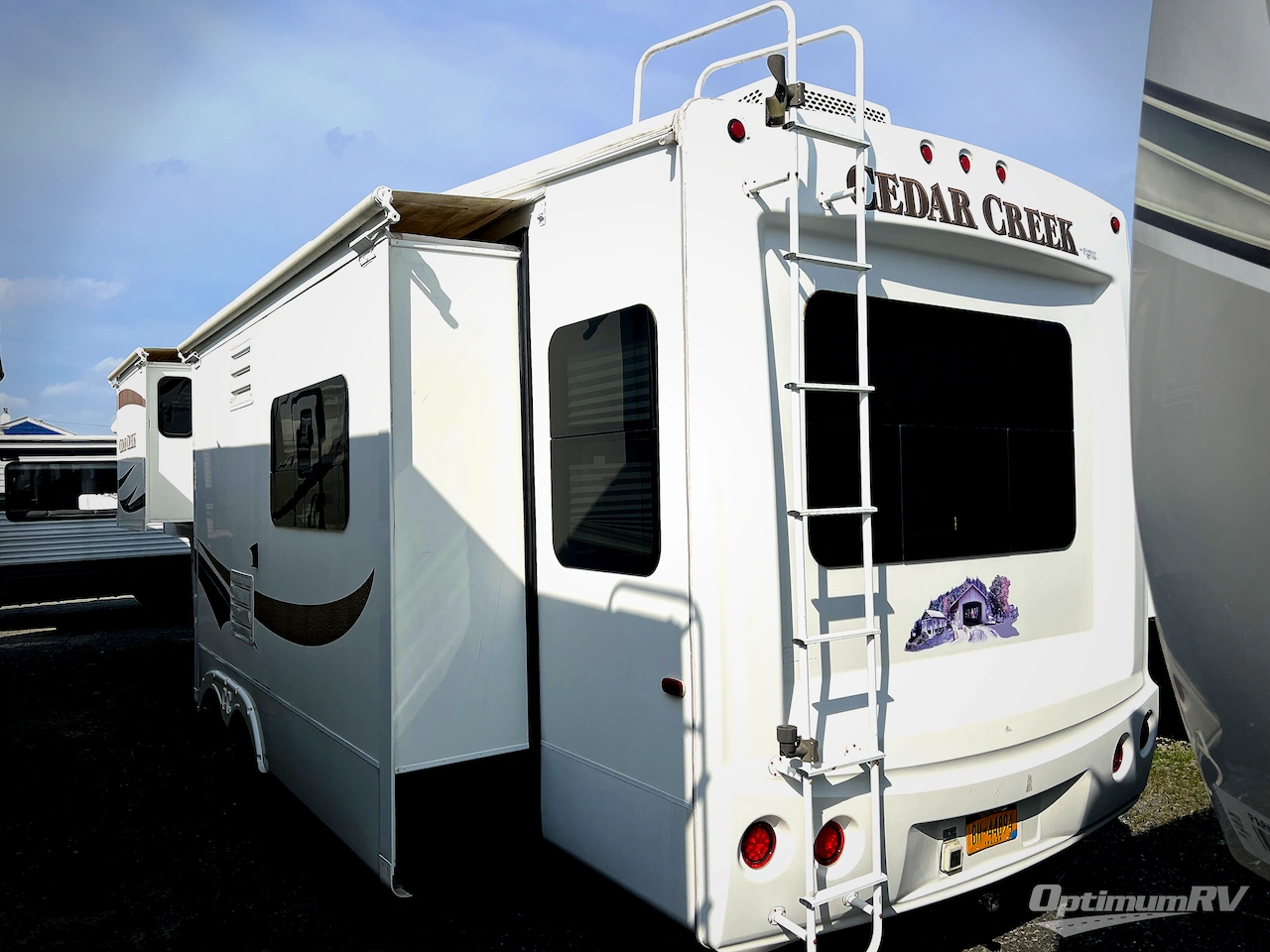 2011 Forest River Cedar Creek 34RLSA Photo 3