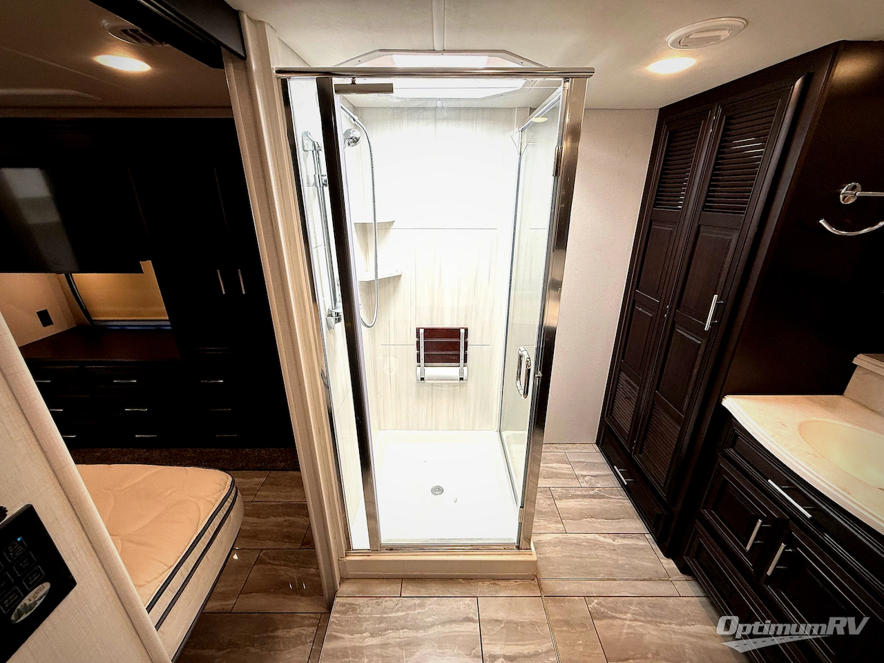 2023 Forest River Berkshire XLT 45CA Photo 34