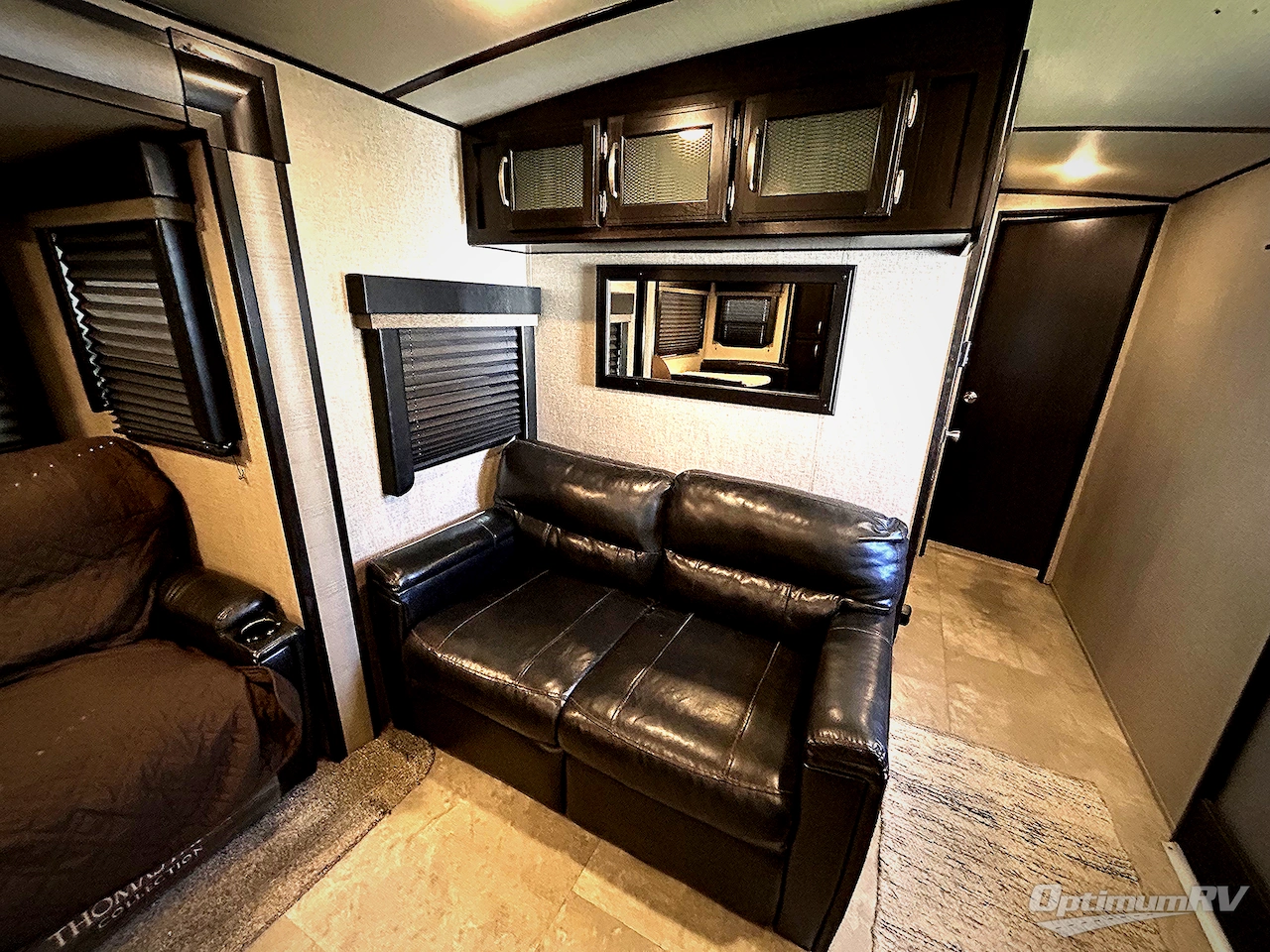 2019 Grand Design Imagine 2850MK Photo 7
