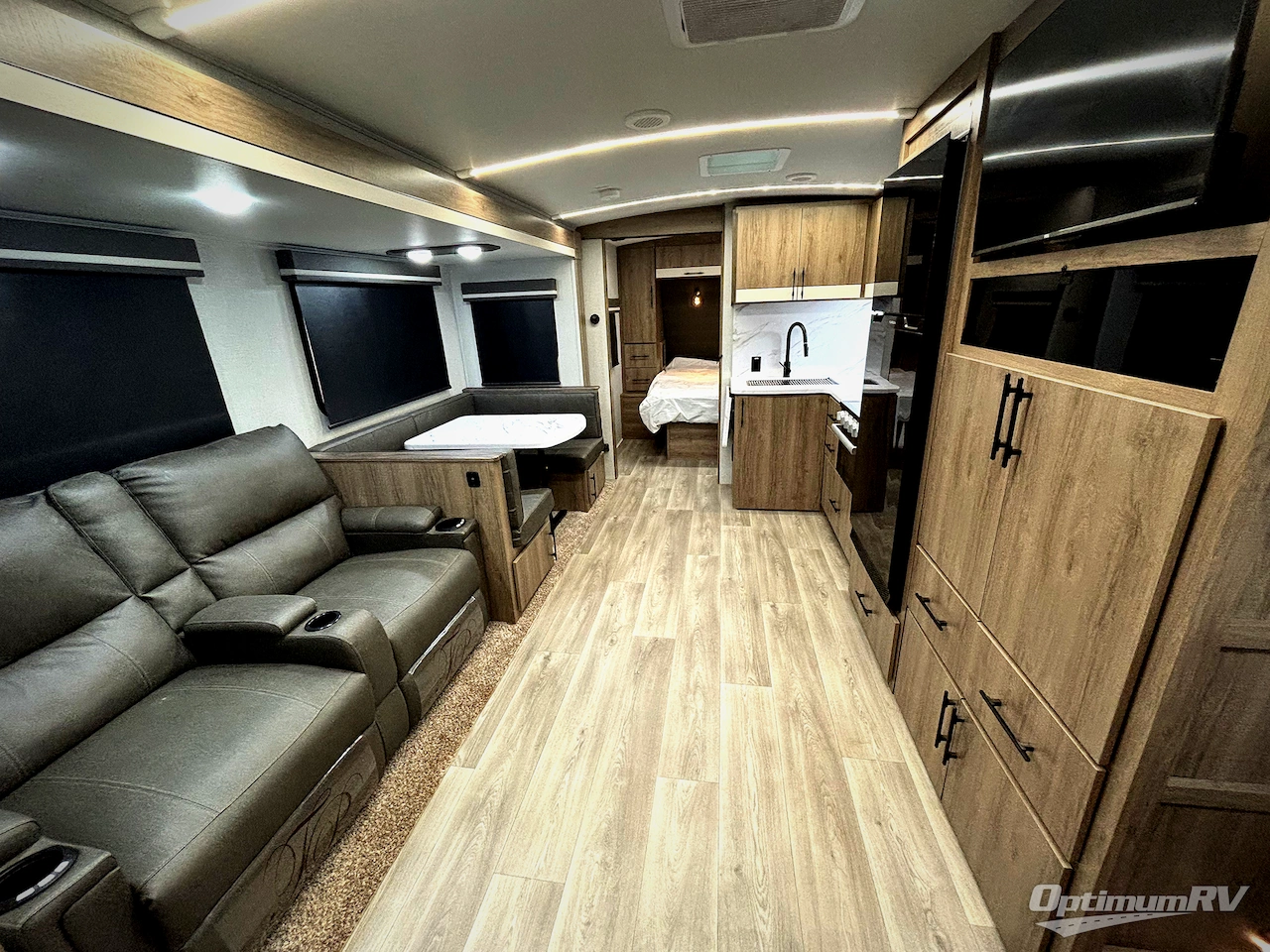 2025 Grand Design Imagine 2800BH Photo 4
