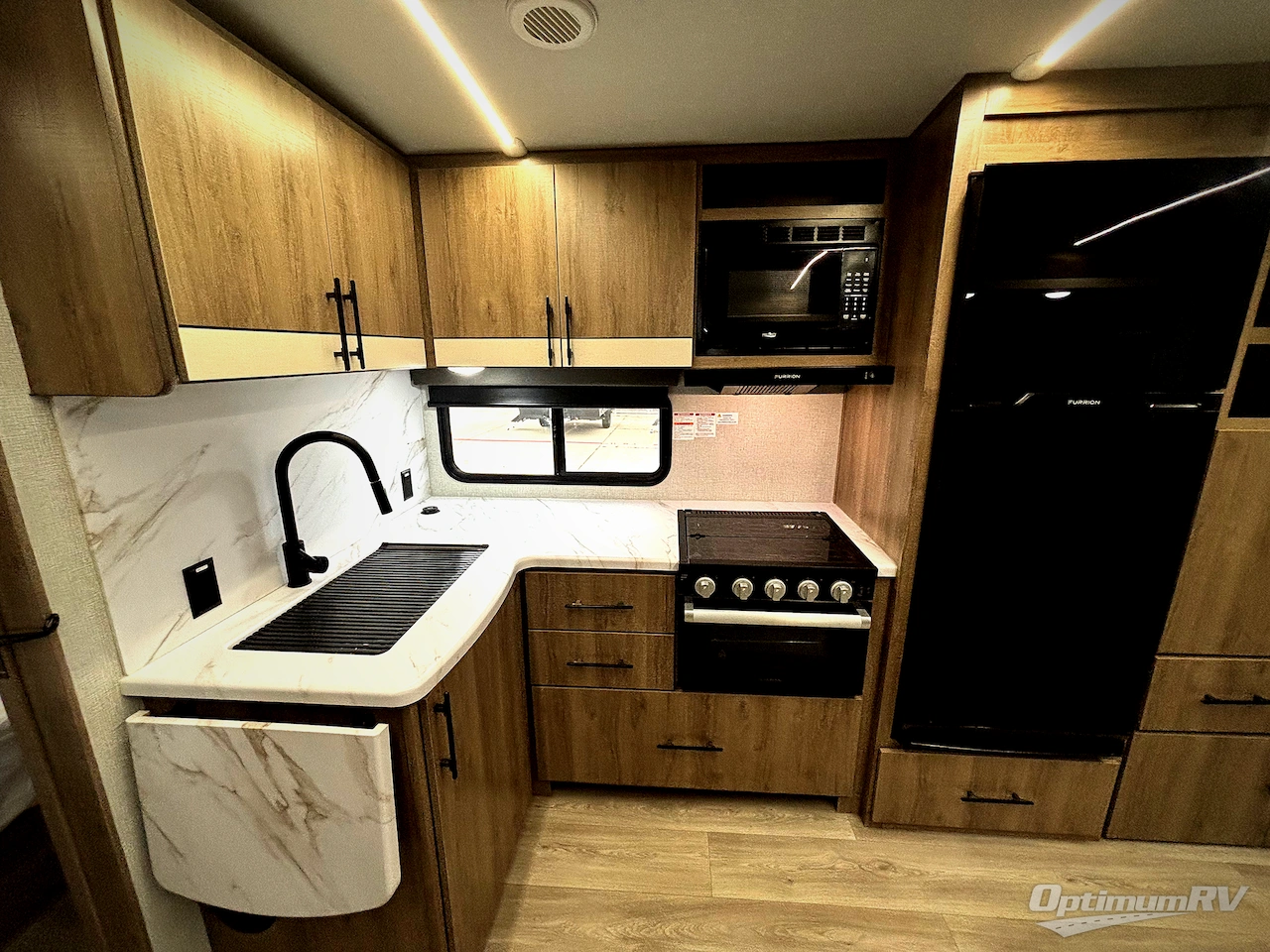 2025 Grand Design Imagine 2800BH Photo 9