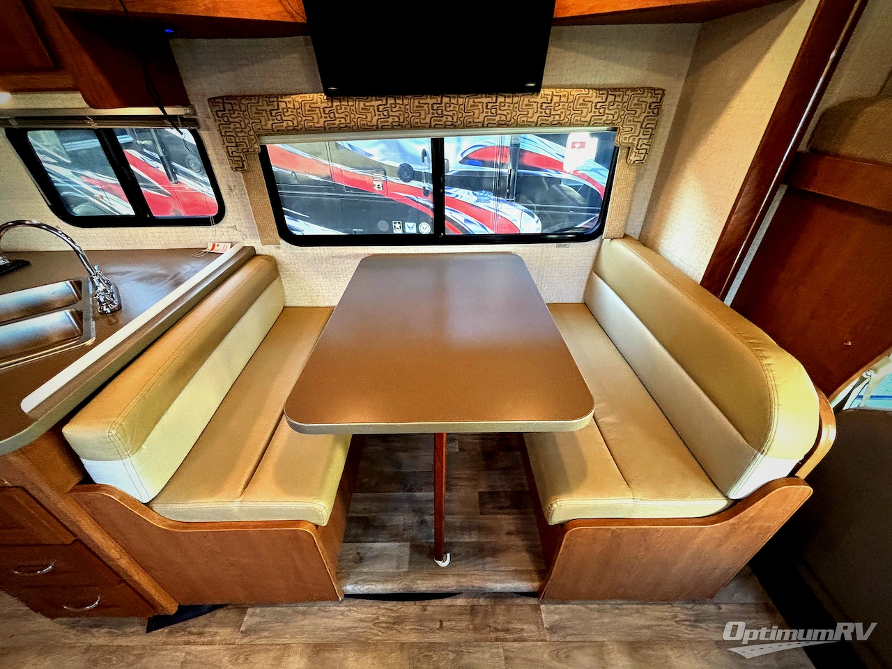 2017 Winnebago Minnie Winnie 31G Photo 11