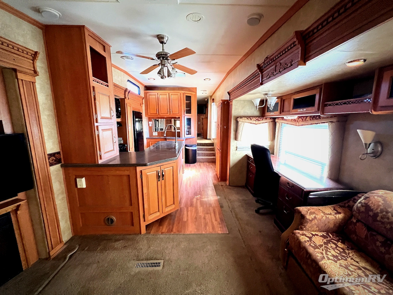 2009 Forest River Cardinal 34QRL Photo 10