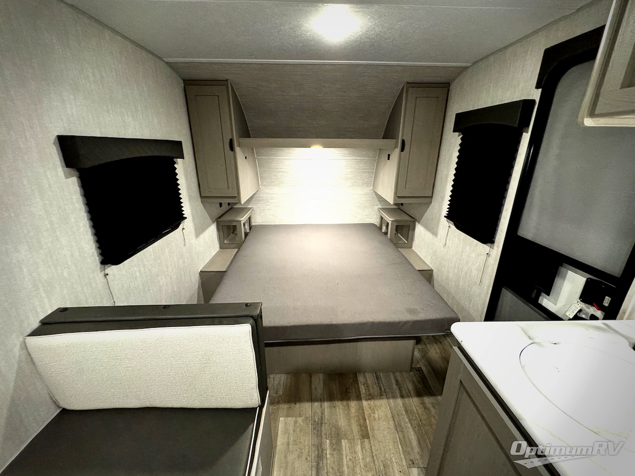 2025 Forest River Viking 3K Series 17FQ Photo 5