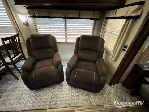 2016 Grand Design Solitude 369RL RV Photo 3