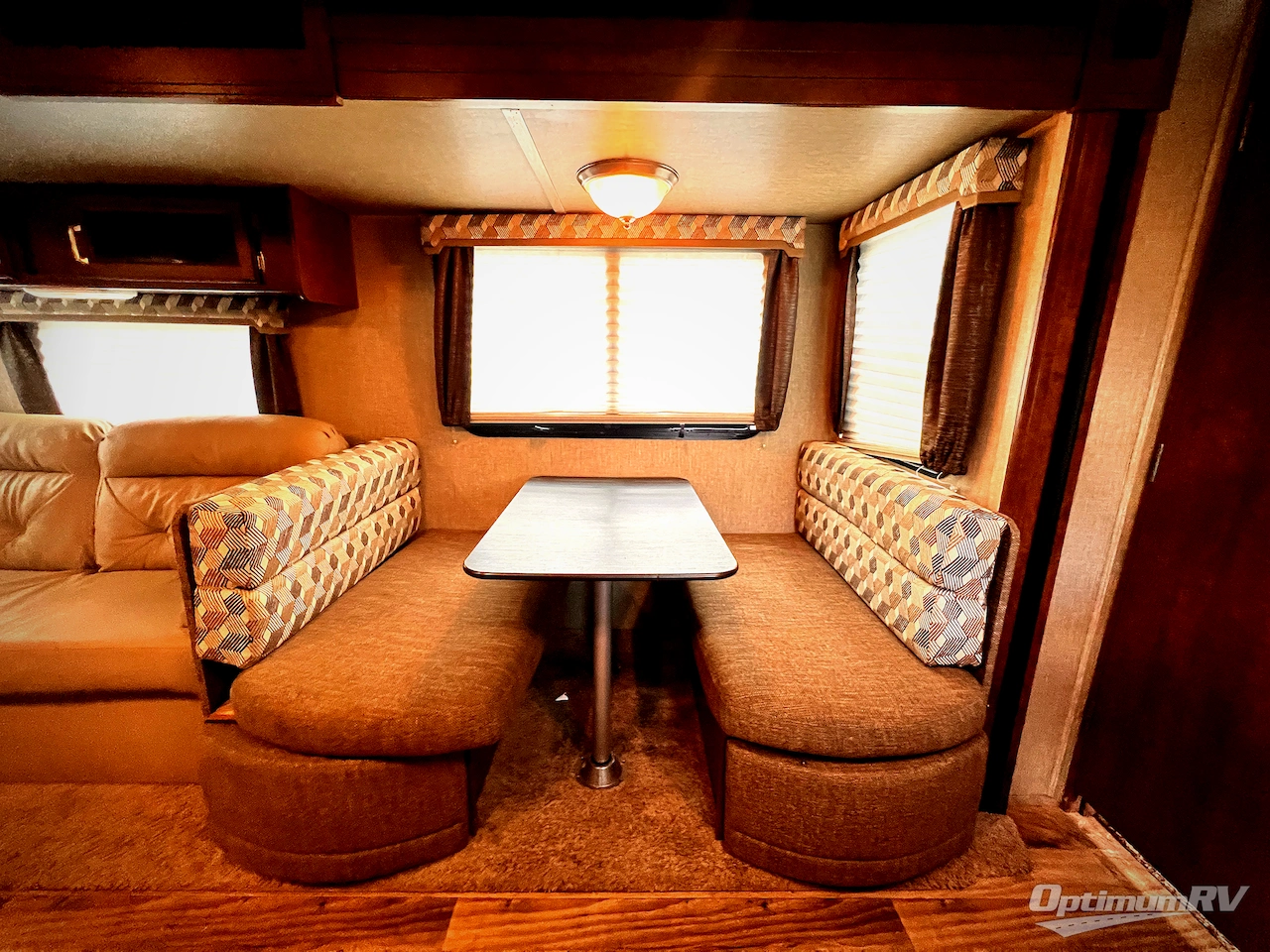 2017 Keystone Outback Ultra Lite 314UBH Photo 7