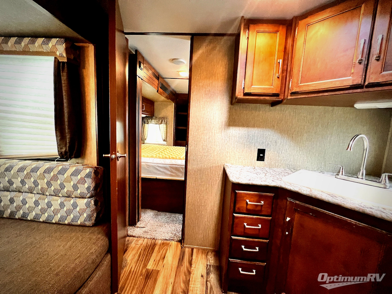 2017 Keystone Outback Ultra Lite 314UBH Photo 14