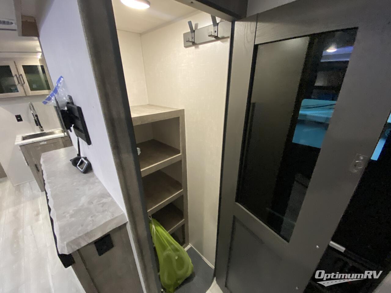 2023 Forest River Grand Surveyor 267RBSS Photo 5