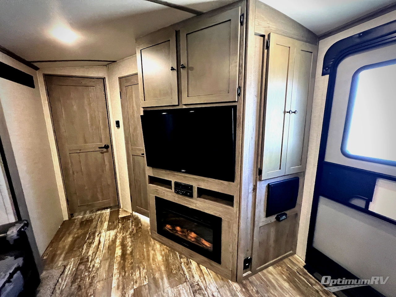 2019 Keystone Outback 335CG Photo 12