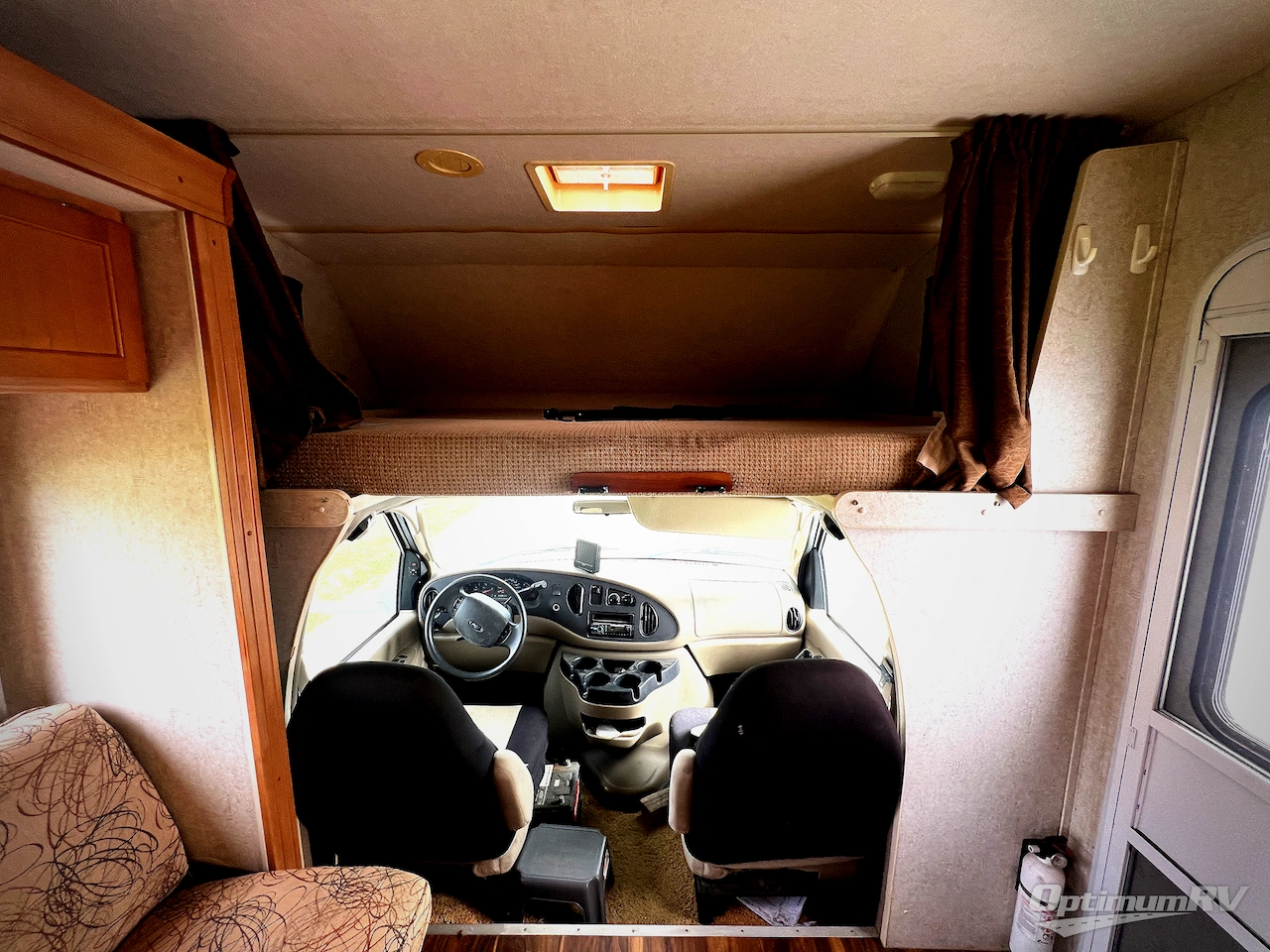 2007 Winnebago Access 26A Photo 6