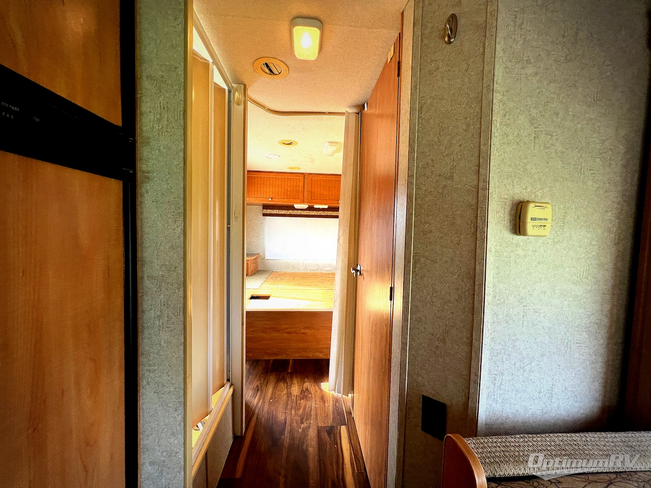 2007 Winnebago Access 26A Photo 14