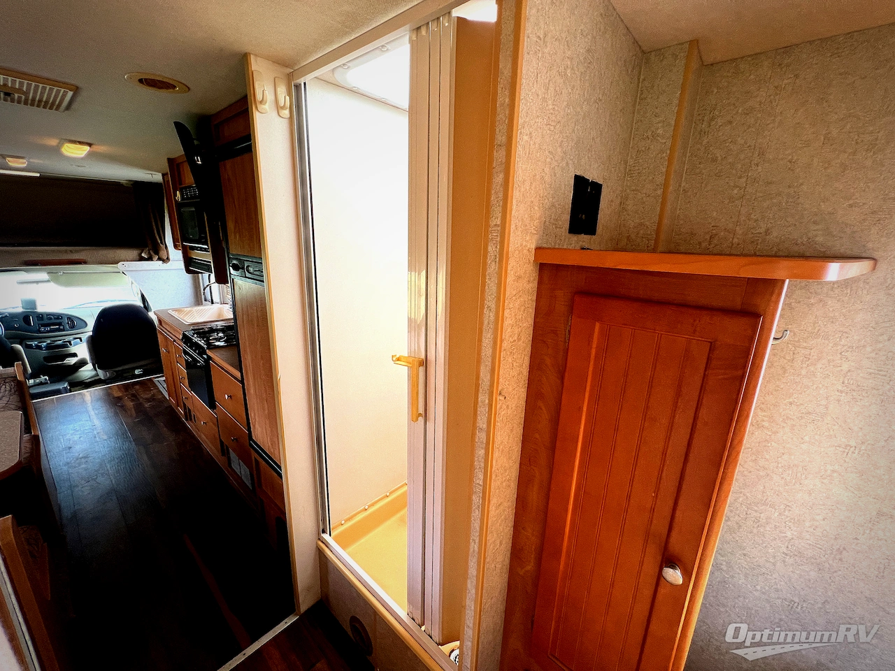 2007 Winnebago Access 26A Photo 16