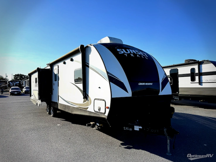 2018 CrossRoads Sunset Trail Grand Reserve SS33SI RV Photo 1