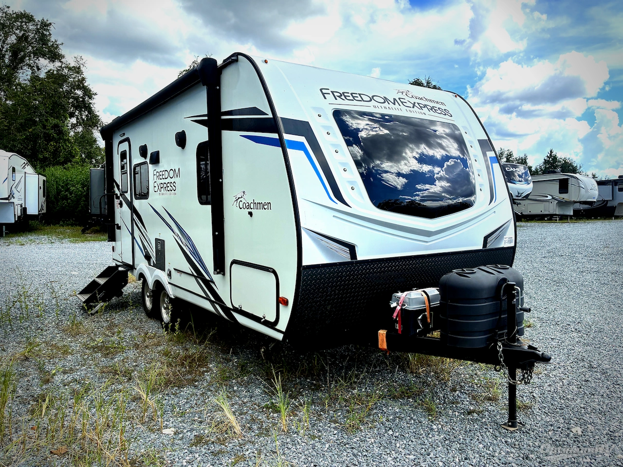 2022 Coachmen Freedom Express Ultra Lite 192RBS Photo 1